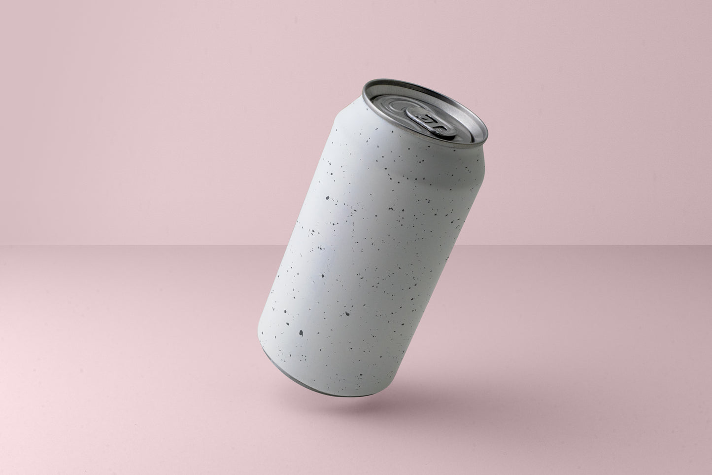 Free Drink Can Mockup